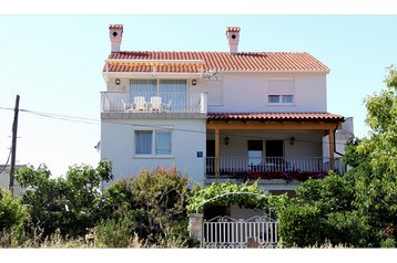 Croaţia Privát Božava, Exteriorul